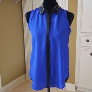 Rock & Republic sleeveless button up blouse